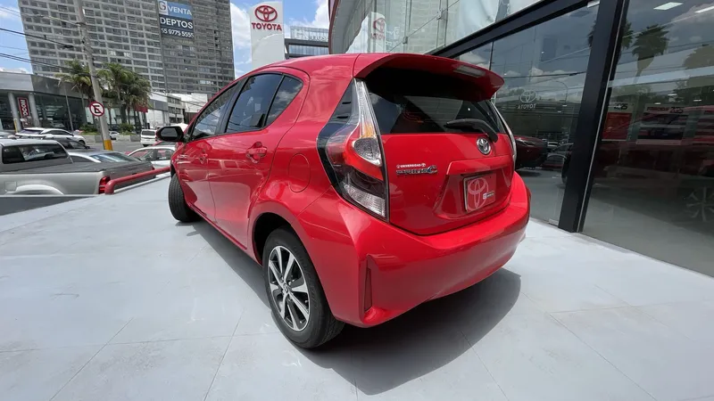 Toyota Prius C 2021