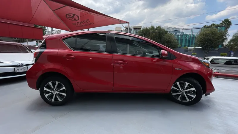 Toyota Prius C 2021