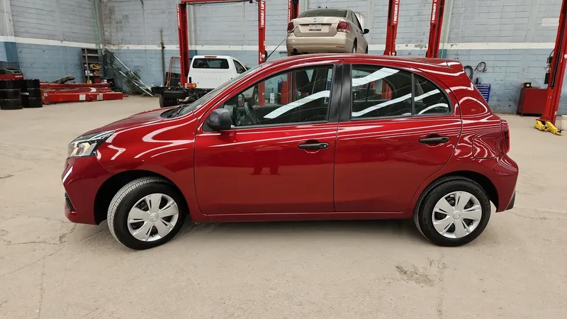 Nissan March 2024