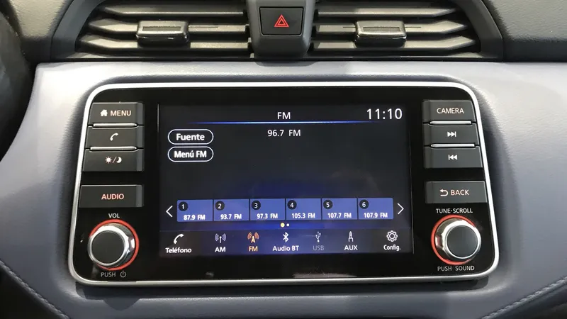 Nissan Versa 2023