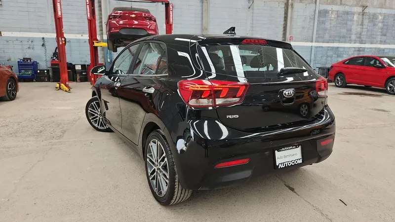 Kia Rio Hb 2021