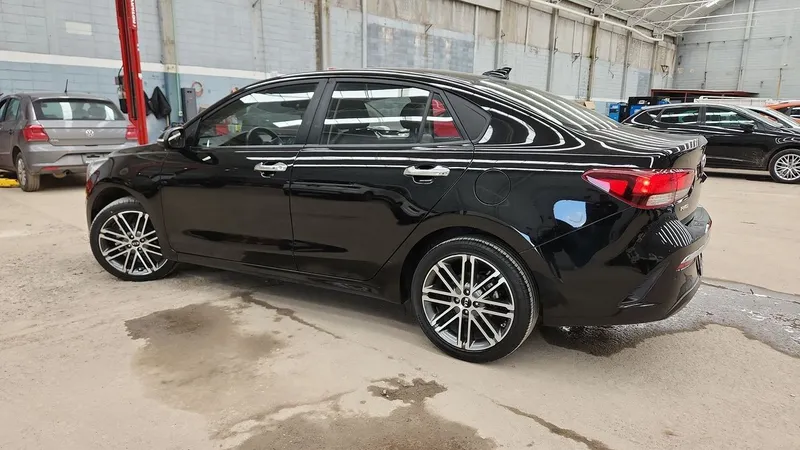 Kia Rio Sedan 2021