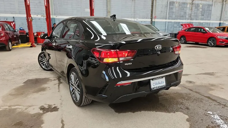 Kia Rio Sedan 2021