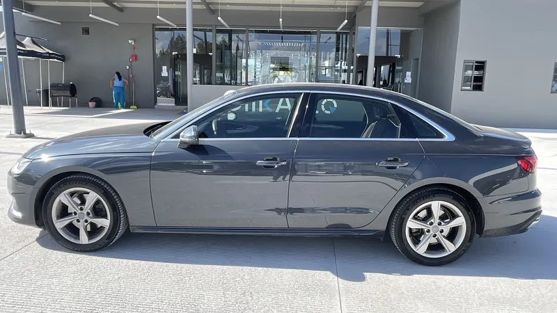 Audi A4 2021