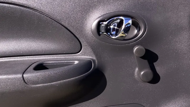 Nissan March 2018