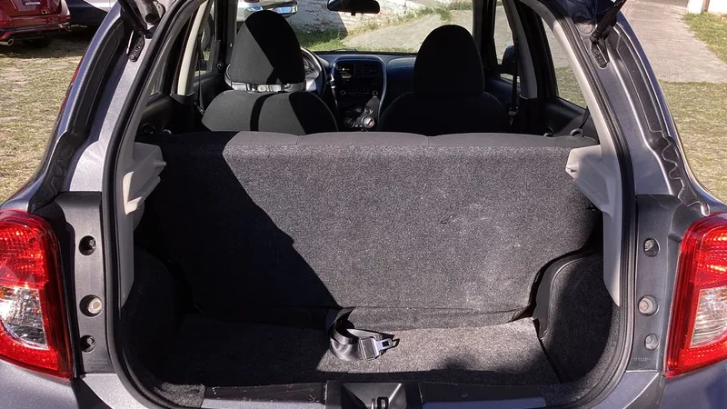 Nissan March 2018