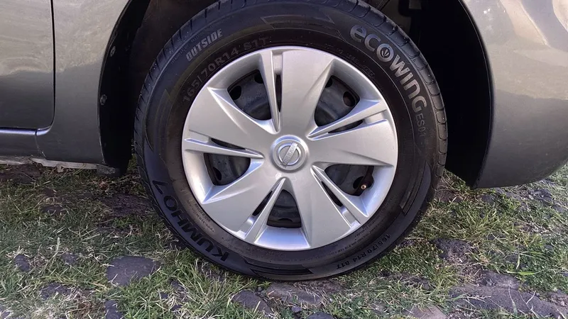 Nissan March 2018