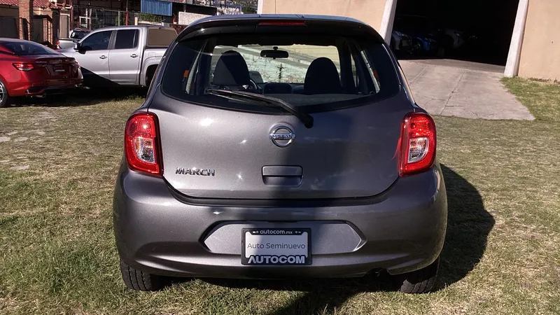 Nissan March 2018