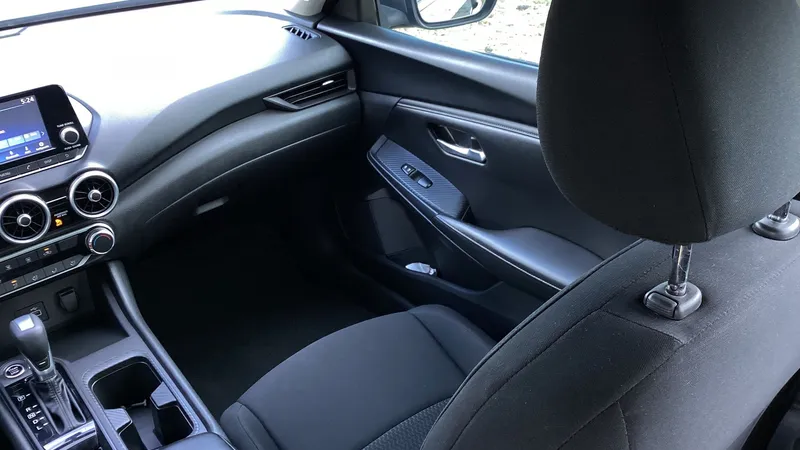 Nissan Sentra 2023