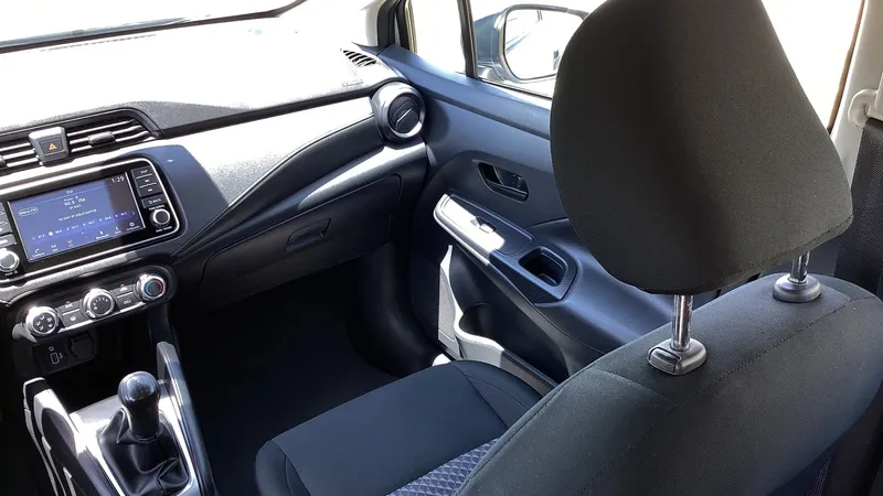 Nissan Versa 2024