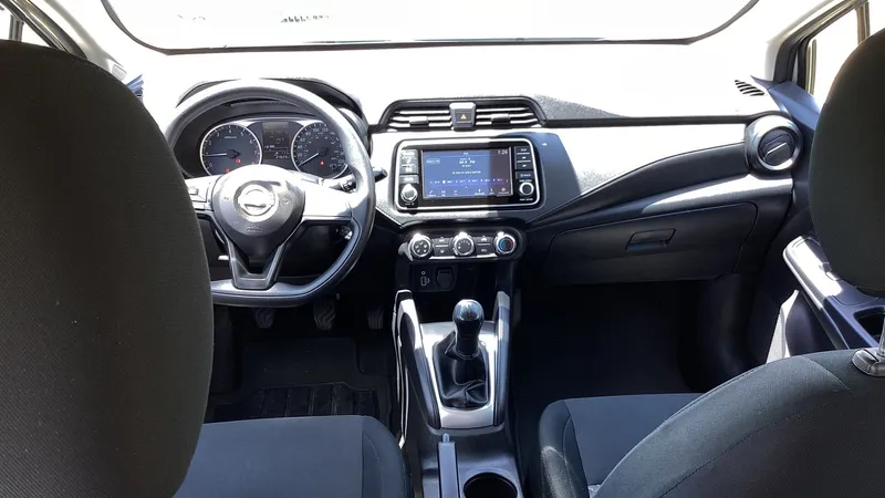 Nissan Versa 2024