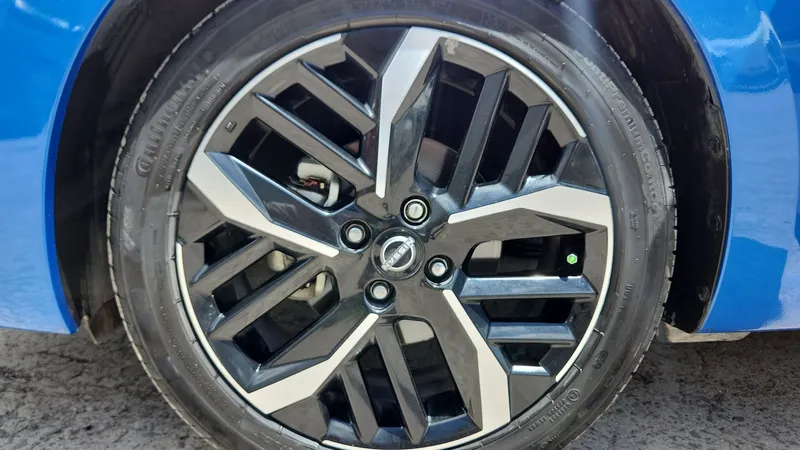 Nissan Versa 2024