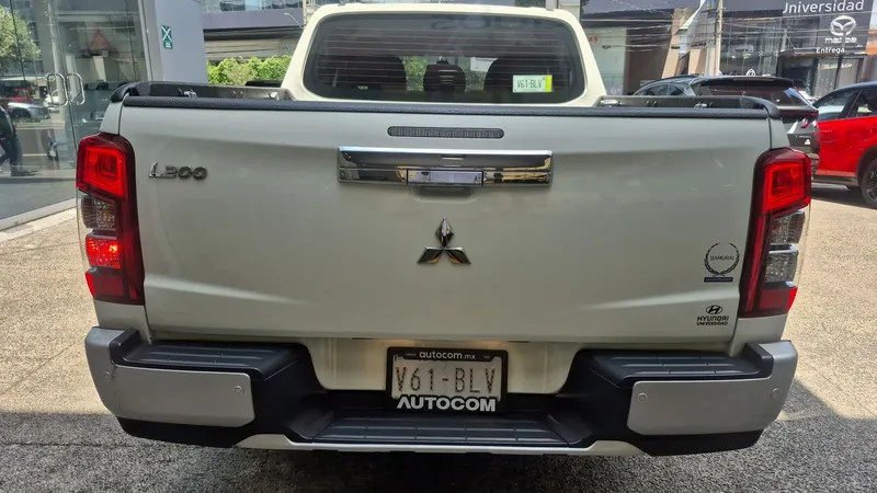 Mitsubishi L200 2023