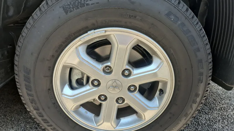 Mitsubishi L200 2023