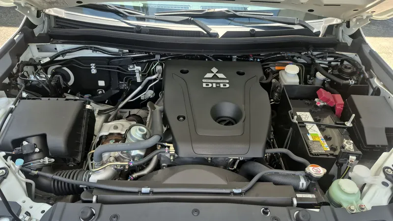 Mitsubishi L200 2023