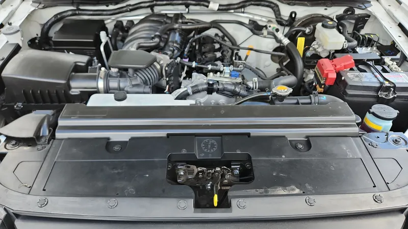 Nissan Np300 2024