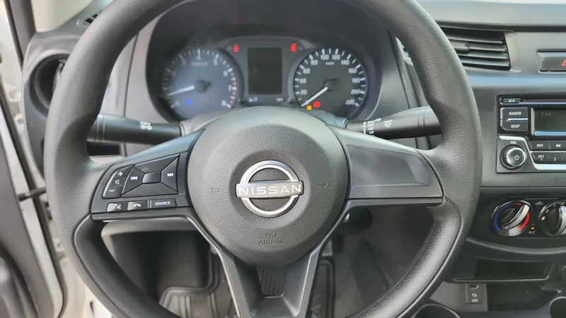 Nissan Np300 2024