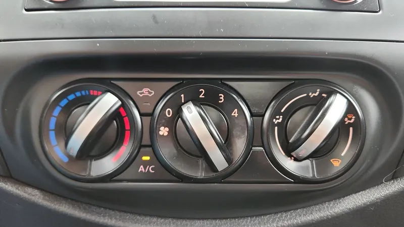 Nissan Np300 2024