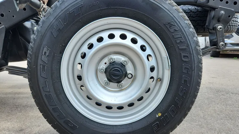 Nissan Np300 2024