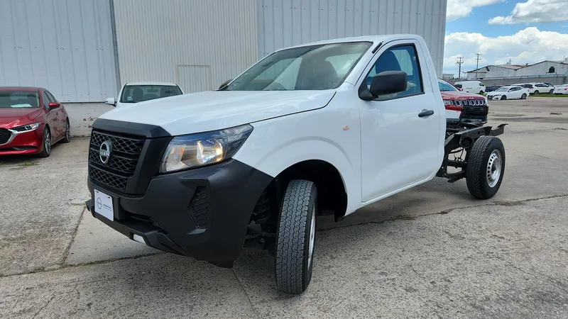 Nissan Np300 2024
