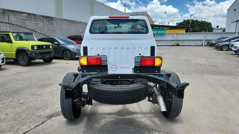 Nissan Np300 2024