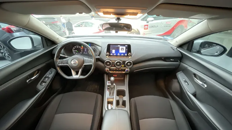 Nissan Sentra 2023