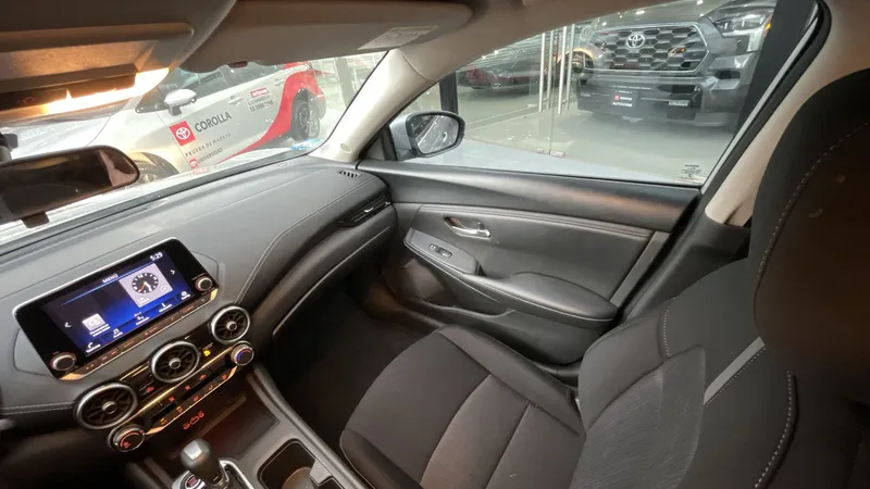 Nissan Sentra 2023