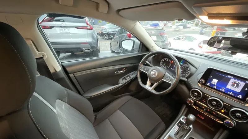 Nissan Sentra 2023