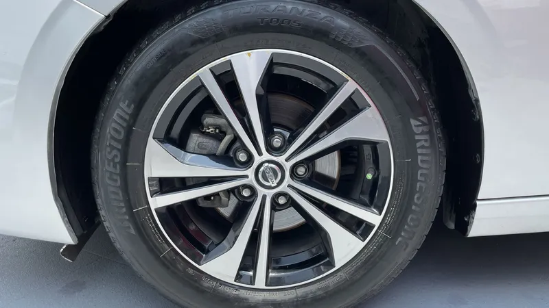 Nissan Sentra 2023