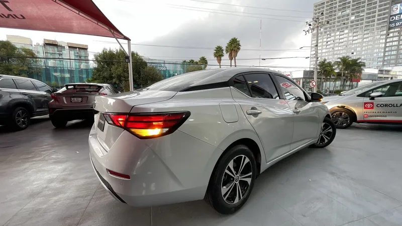 Nissan Sentra 2023