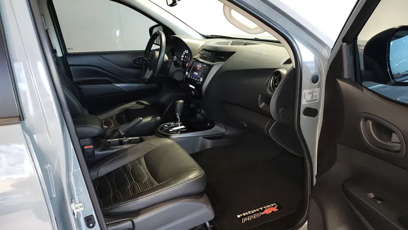 Nissan Frontier 2023
