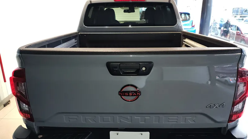Nissan Frontier 2023