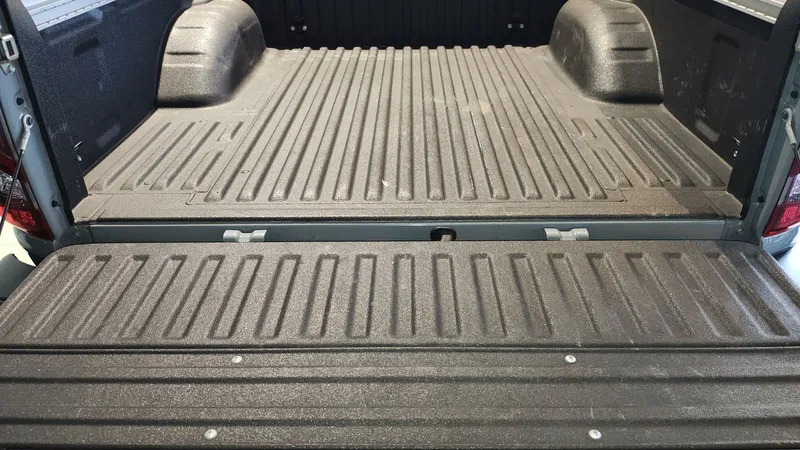 Nissan Frontier 2023