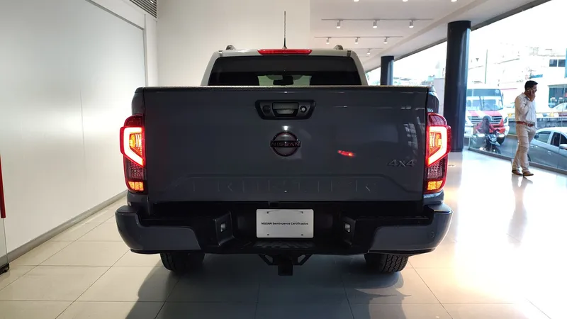 Nissan Frontier 2023