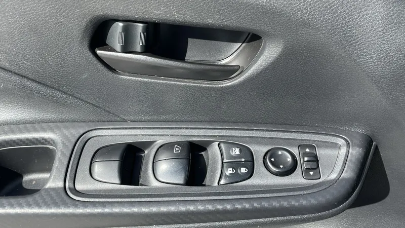 Nissan Versa 2023