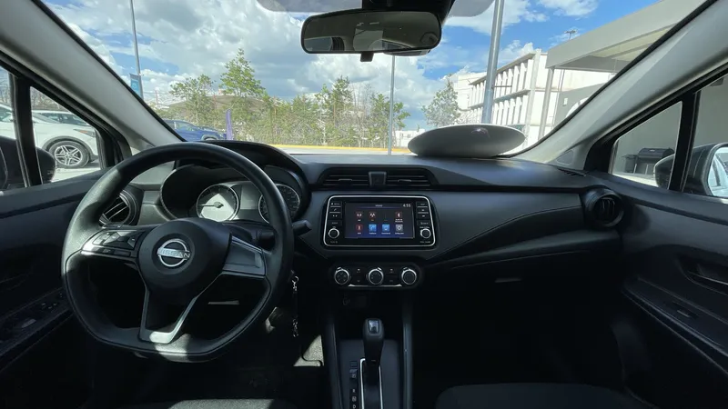 Nissan Versa 2023