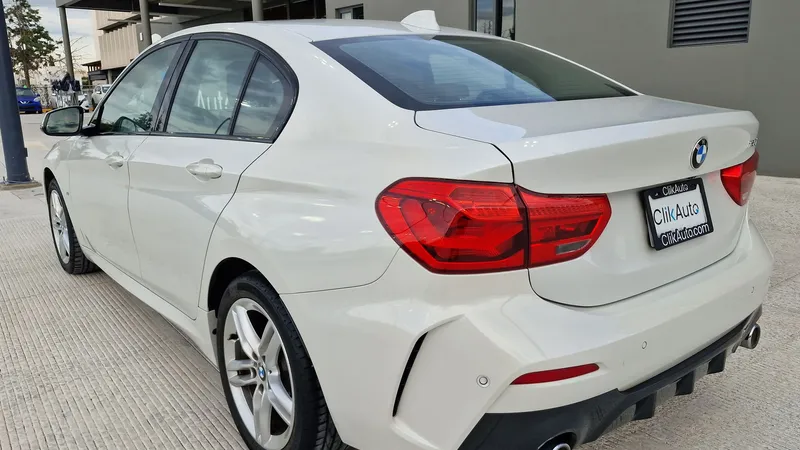 Bmw Serie 1 Sedán 2021