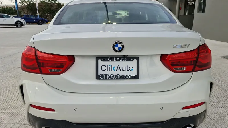 Bmw Serie 1 Sedán 2021