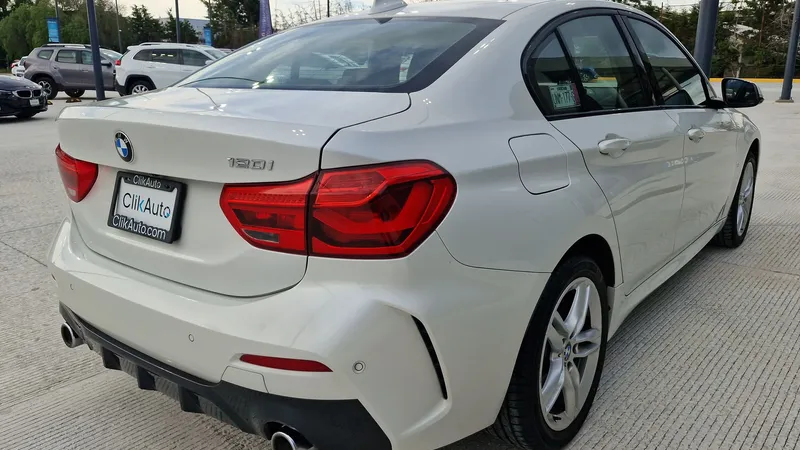 Bmw Serie 1 Sedán 2021