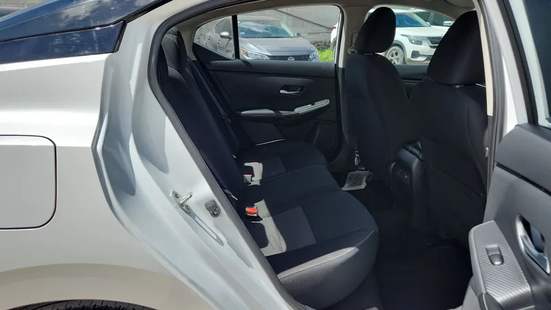 Nissan Sentra 2023