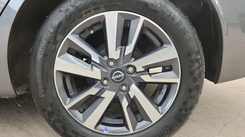 Nissan Versa 2023