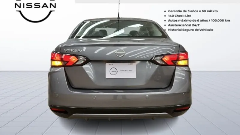 Nissan Versa 2023