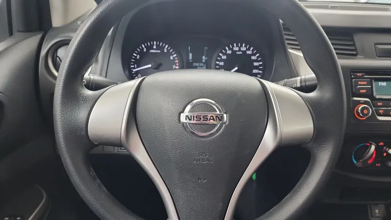 Nissan Np300 2020