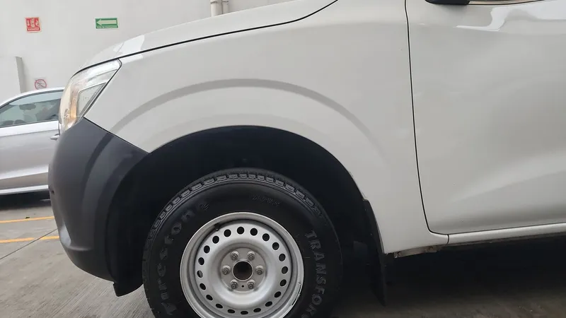 Nissan Np300 2020