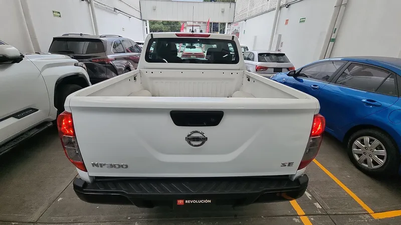 Nissan Np300 2020