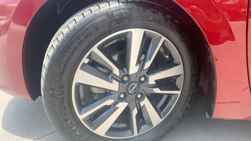 Nissan Versa 2023