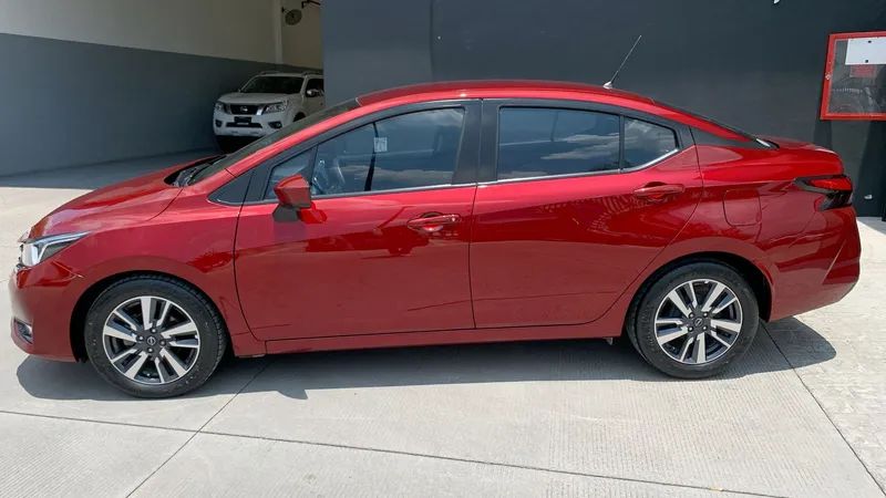 Nissan Versa 2023