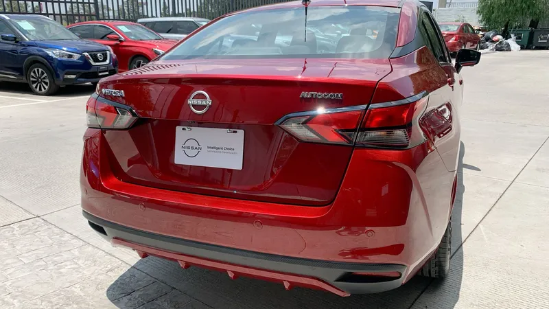 Nissan Versa 2023