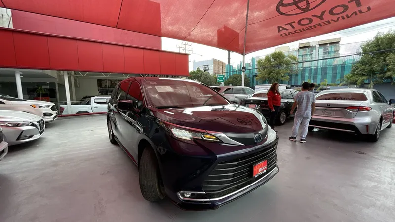 Toyota Sienna 2022
