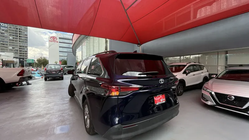 Toyota Sienna 2022